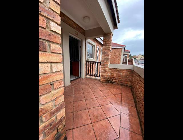 2 BEDROOM APARTMENT FOR SALE IN VORNA VALLEY